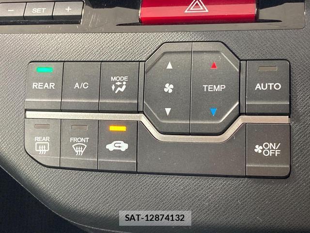 Honda e 2009-05 8007898-5