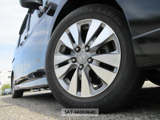 Honda e 2013-03 8007916-19