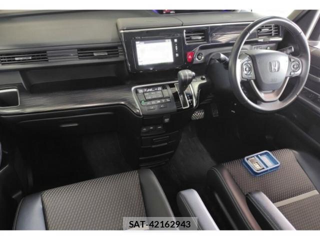 Honda e 2016-06 8007972-2