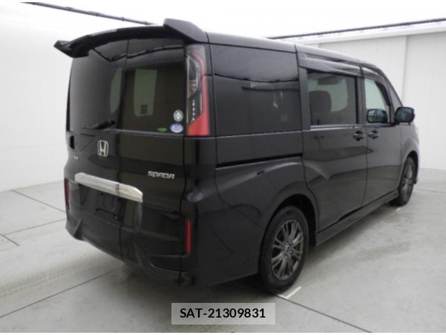 Honda e 2021-04 8007999-1