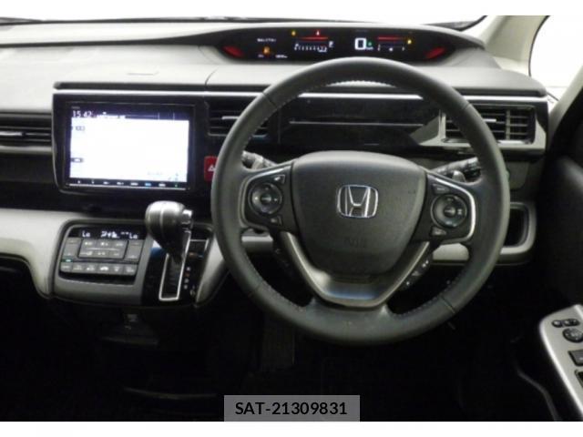Honda e 2021-04 8007999-2