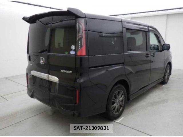 Honda e 2021-04 8007999-4