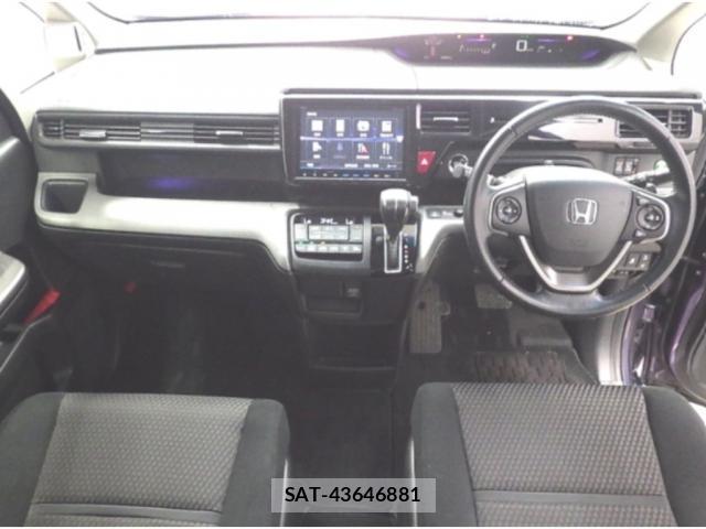 Honda e 2016-09 8008001-2