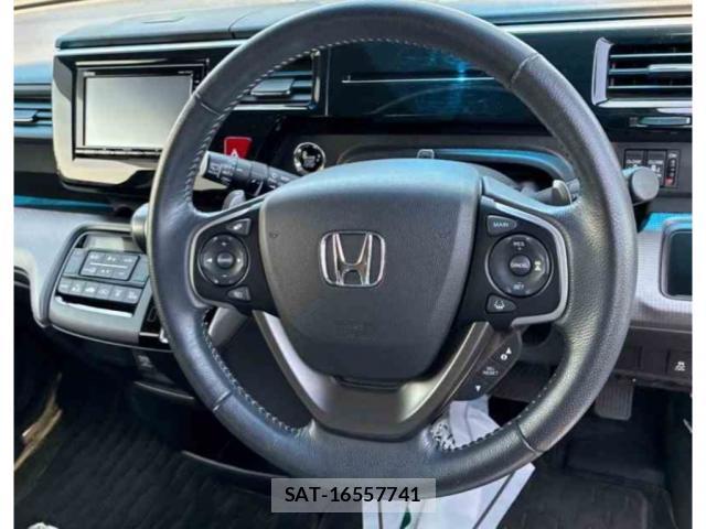 Honda e 2019-09 8008064-2