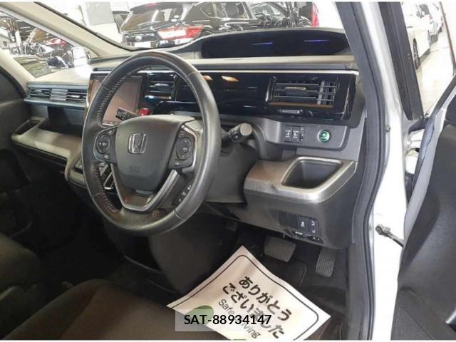 Honda e 2020-04 8008066-2