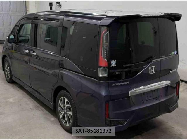 Honda e 2015-07 8008076-1