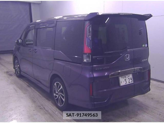 Honda e 2018-03 8008085-1