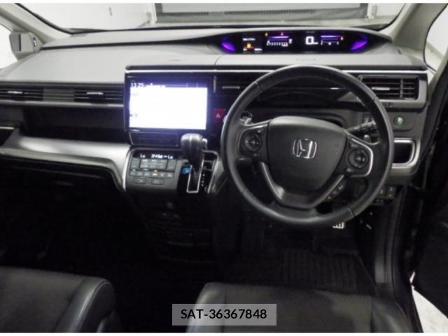 Honda e 2021-04 8008089-2
