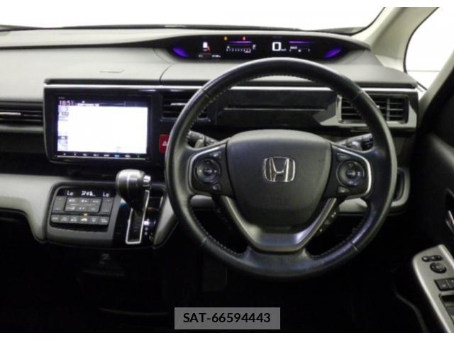 Honda e 2018-10 8008101-2