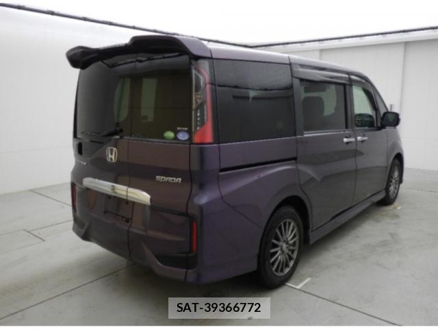 Honda e 2017-03 8008103-3