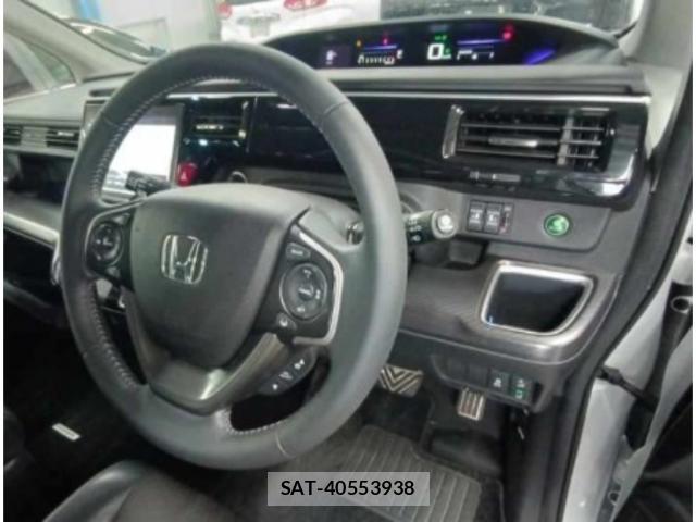Honda e 2021-12 8008107-2