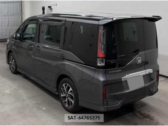 Honda e 2021-12 8008111-1
