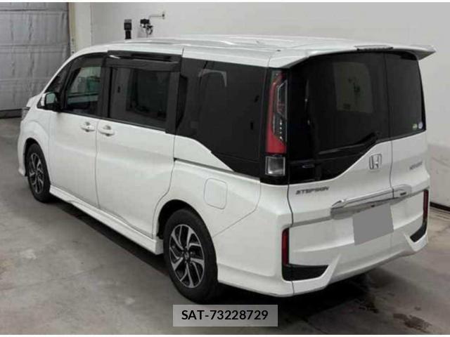 Honda e 2020-02 8008113-4