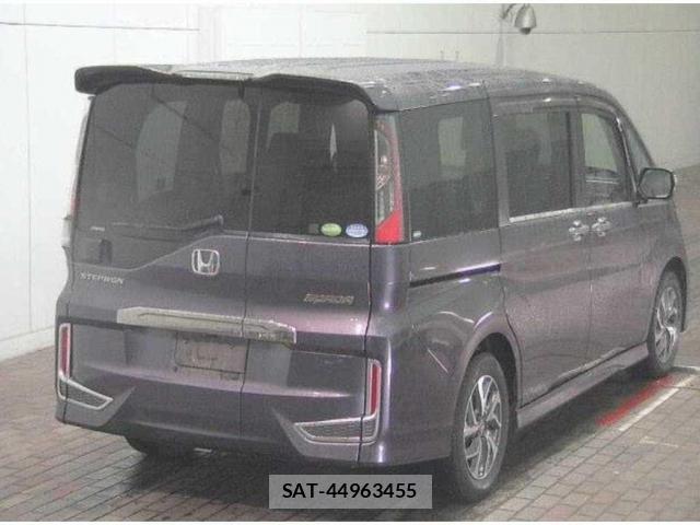 Honda e 2016-03 8008114-4