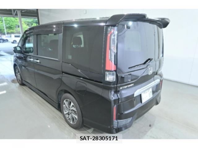 Honda e 2016-04 8008118-1