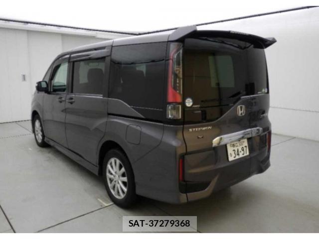 Honda e 2018-04 8008123-1