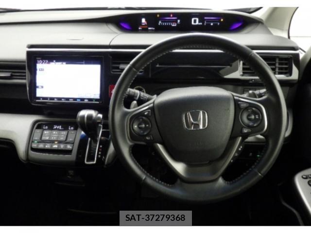 Honda e 2018-04 8008123-2