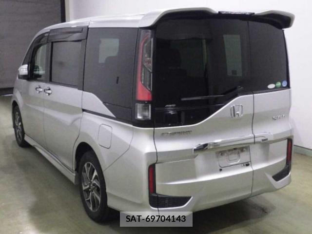 Honda e 2015-07 8008125-3