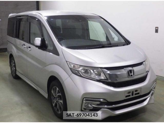 Honda e 2015-07 8008125-4