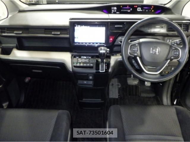 Honda e 2019-08 8008127-2