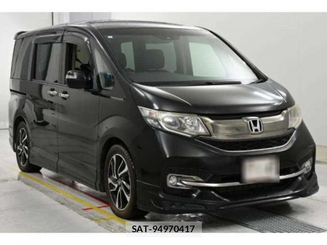 Honda e 2015-04 8008132-3