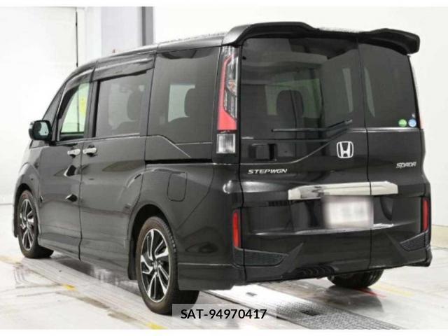 Honda e 2015-04 8008132-4