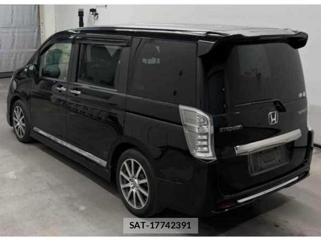 Honda e 2013-05 8008200-1