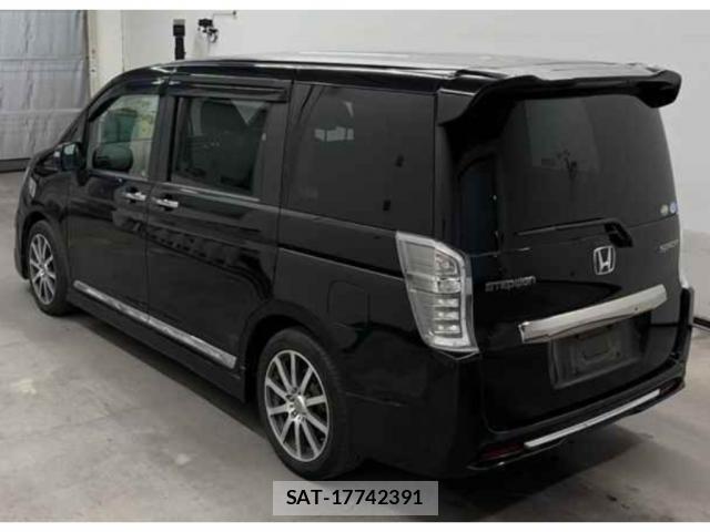 Honda e 2013-05 8008200-4