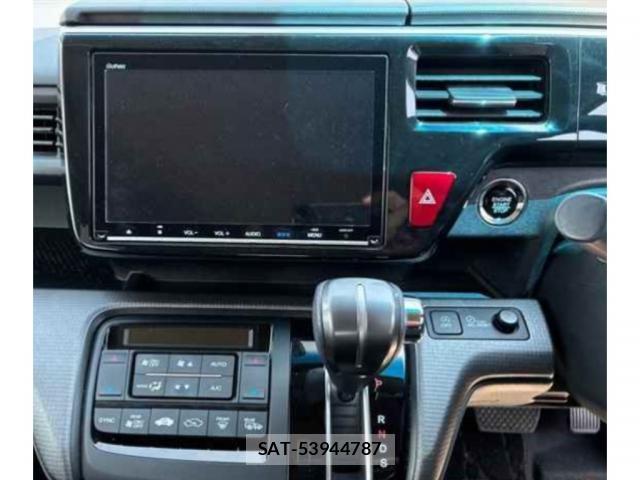 Honda e 2019-07 8008290-2
