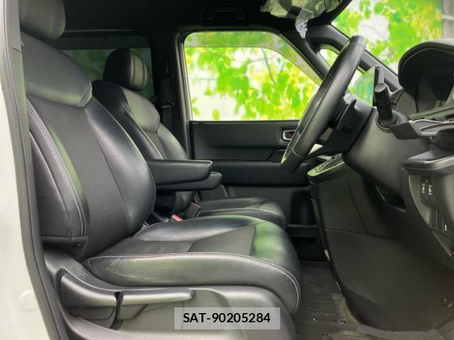 Honda e 2022-12 8008365-3