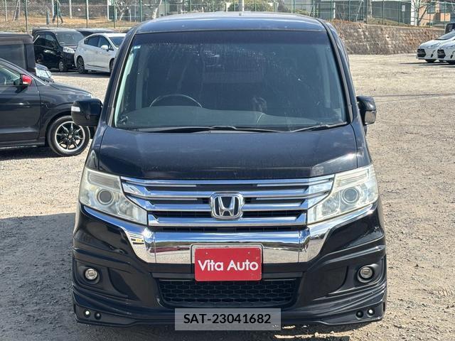 Honda e 2013-01 8008378-11