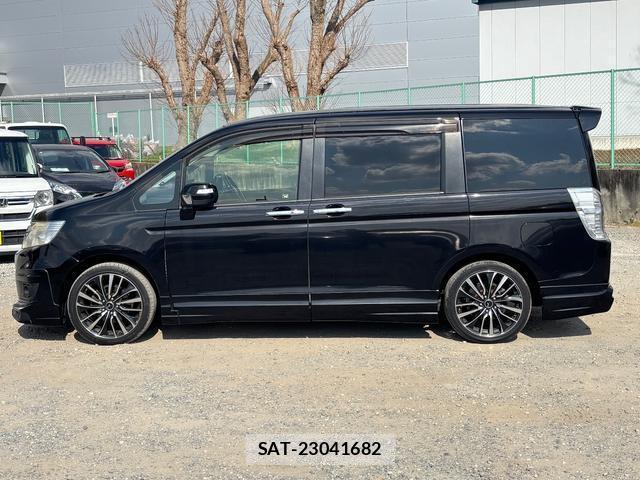Honda e 2013-01 8008378-13
