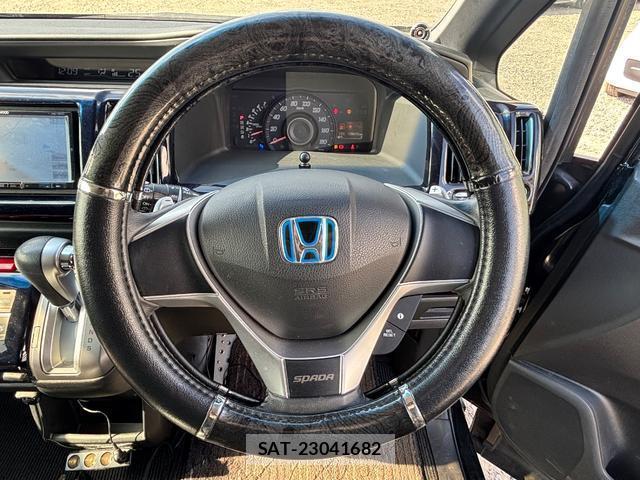 Honda e 2013-01 8008378-18