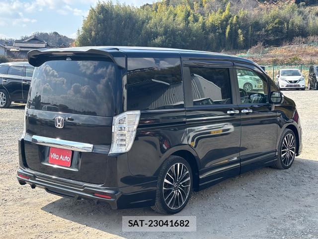 Honda e 2013-01 8008378-3