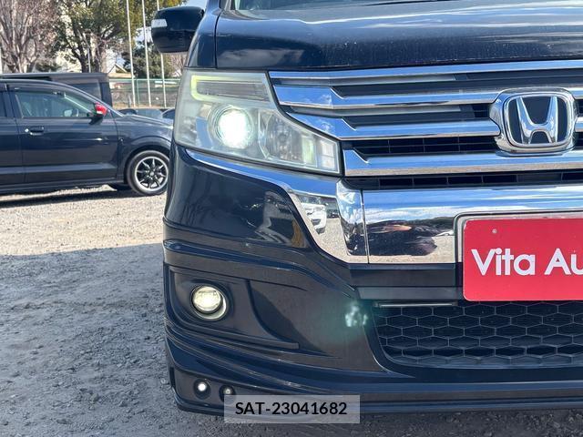 Honda e 2013-01 8008378-6