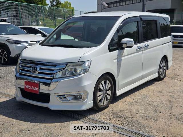Honda e 2013-04 8008387-15
