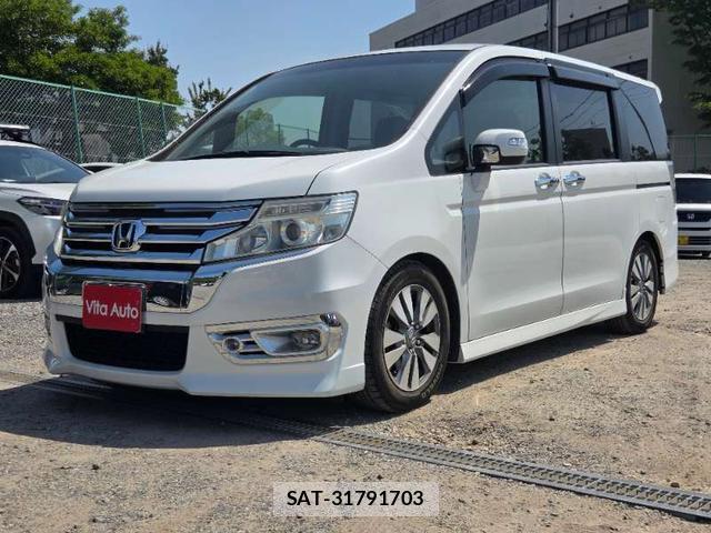 Honda e 2013-04 8008387-9