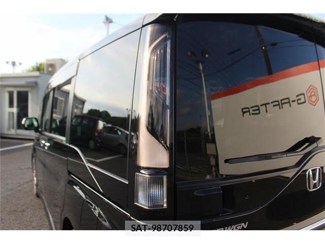 Honda e 2017-10 8008447-17