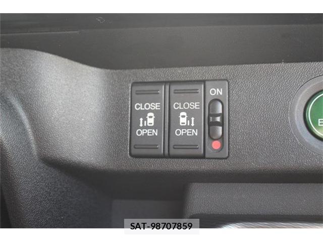 Honda e 2017-10 8008447-5