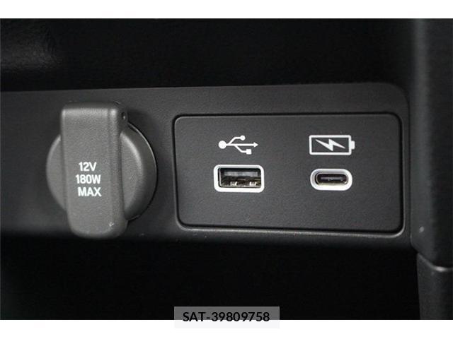 Honda e 2025-10 8008584-6