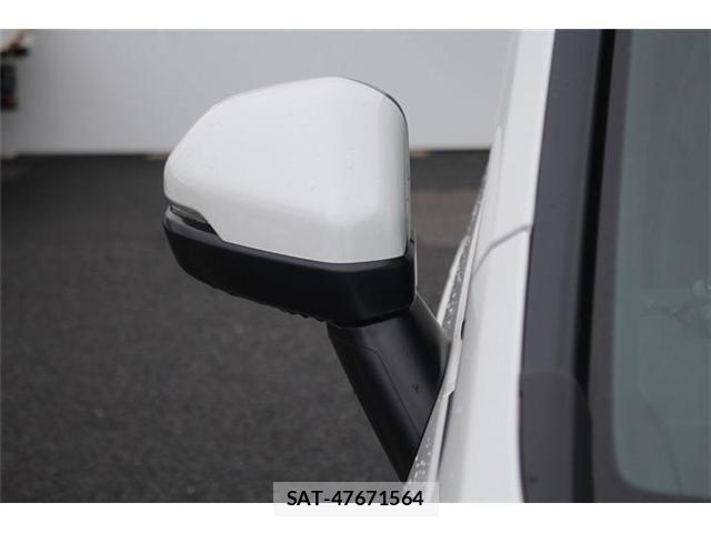 Honda e 2025-10 8008585-13