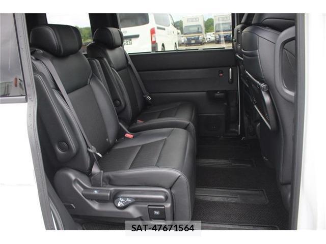 Honda e 2025-10 8008585-17