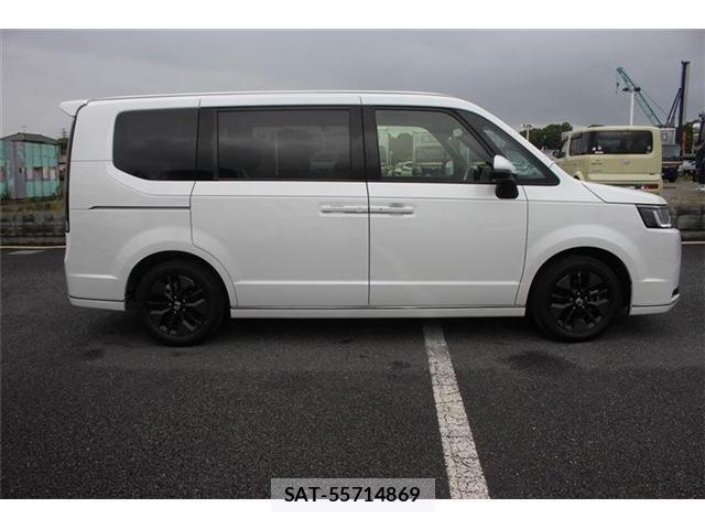 Honda e 2025-10 8008587-14