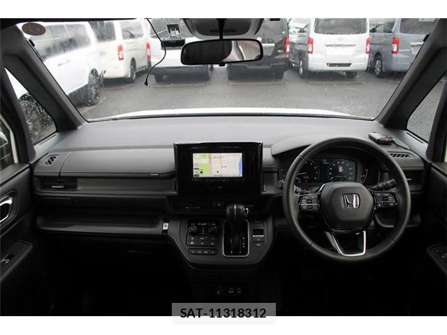Honda e 2025-10 8008588-11