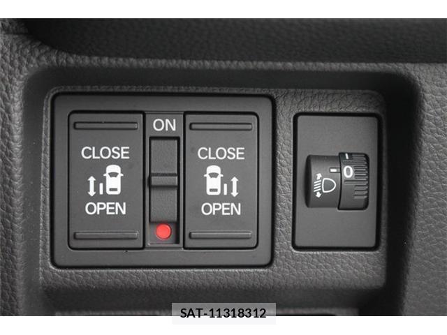 Honda e 2025-10 8008588-14