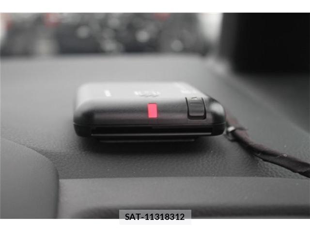 Honda e 2025-10 8008588-16