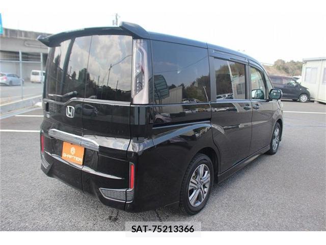 Honda e 2017-11 8008613-10