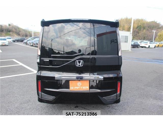 Honda e 2017-11 8008613-11