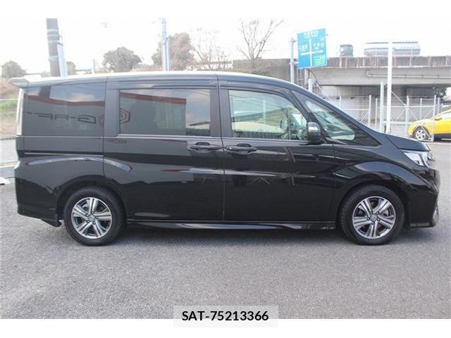 Honda e 2017-11 8008613-9