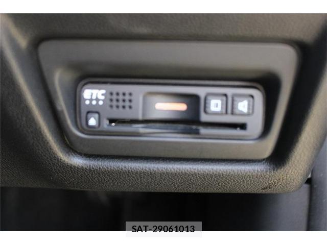 Honda e 2017-11 8008637-5